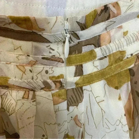 Club Monaco silk flowing skirt side zip lined size 10 EuroSummer - Picture 3 of 5